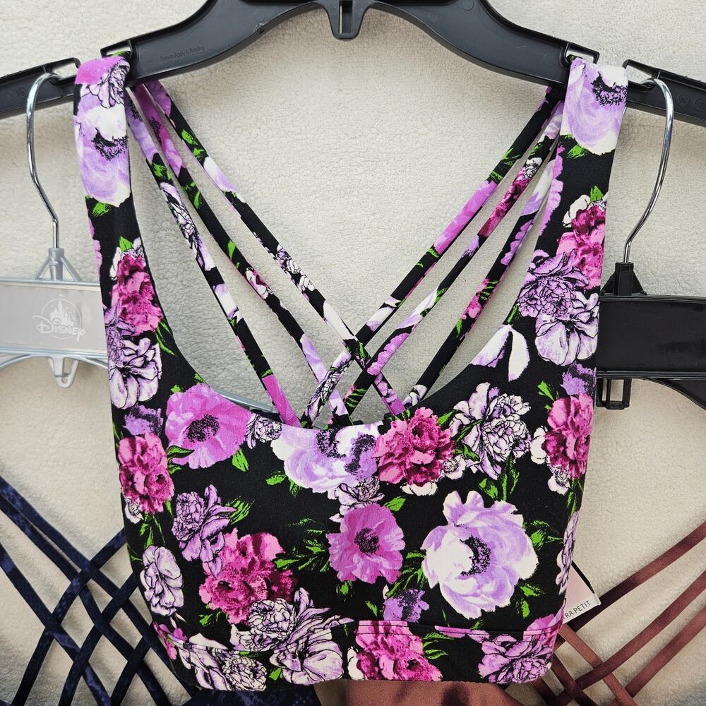 LOT OF 3 - VICTORIA'S SECRET WOMEN'S XS FLOW ON POINT BRA NWT - Picture 2 of 7